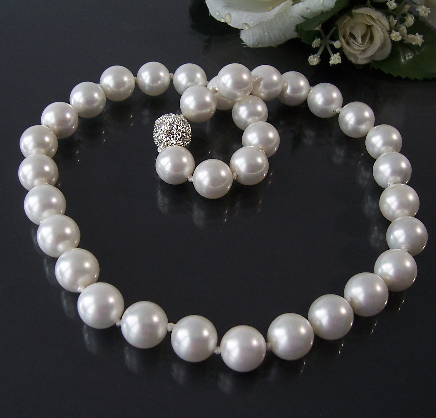 Perlenkette Muschelkern Kette Perlen weiß 12mm Collier Braut Strass K1426